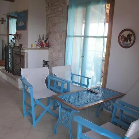 Holiday home πέτρινο σπίτι με πισίνα *
